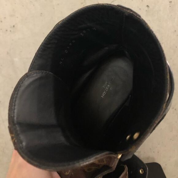 Louis Vuitton Wonderland Flat Ranger Boot Fall 2025 Autumn Vibes - Picture 9 of 15